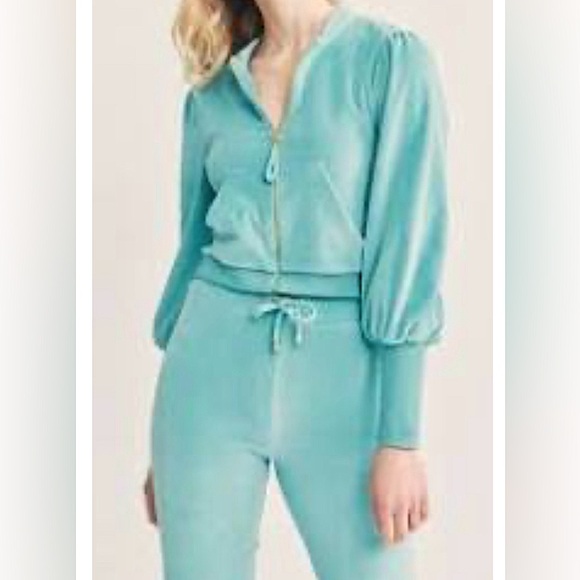 **SOLD** LoveShackFancy Velour Set - Picture 1 of 11